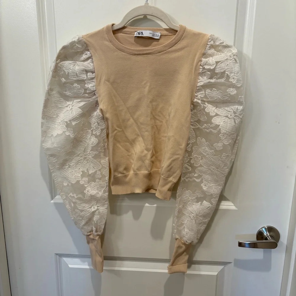 Zara Cream Lace Puff Sleeve Top